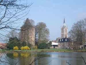 Etang du miroir de parc d'Enghien